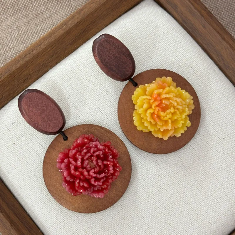 National style wood art peony  - Resin Art Earrings Design recension och pris