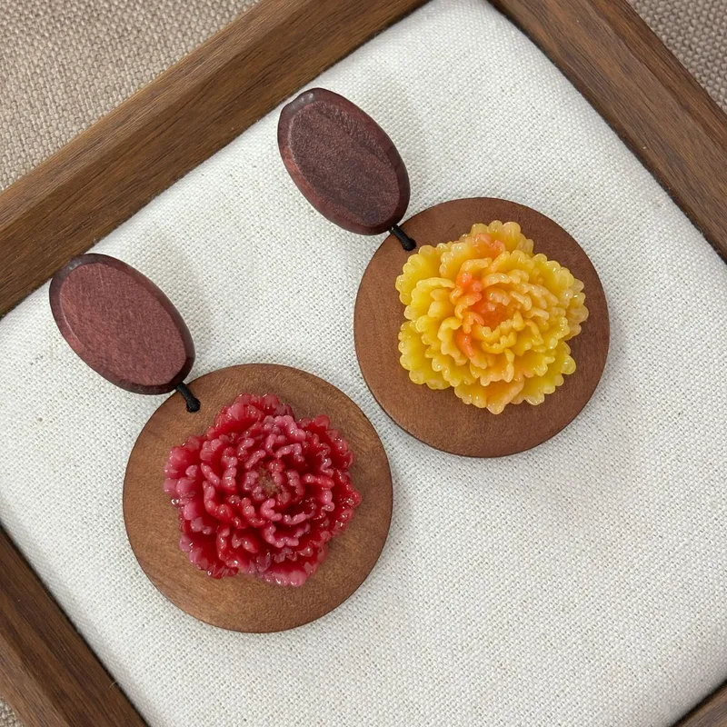 National style wood art peony  - Resin Art Earrings Design recension och pris