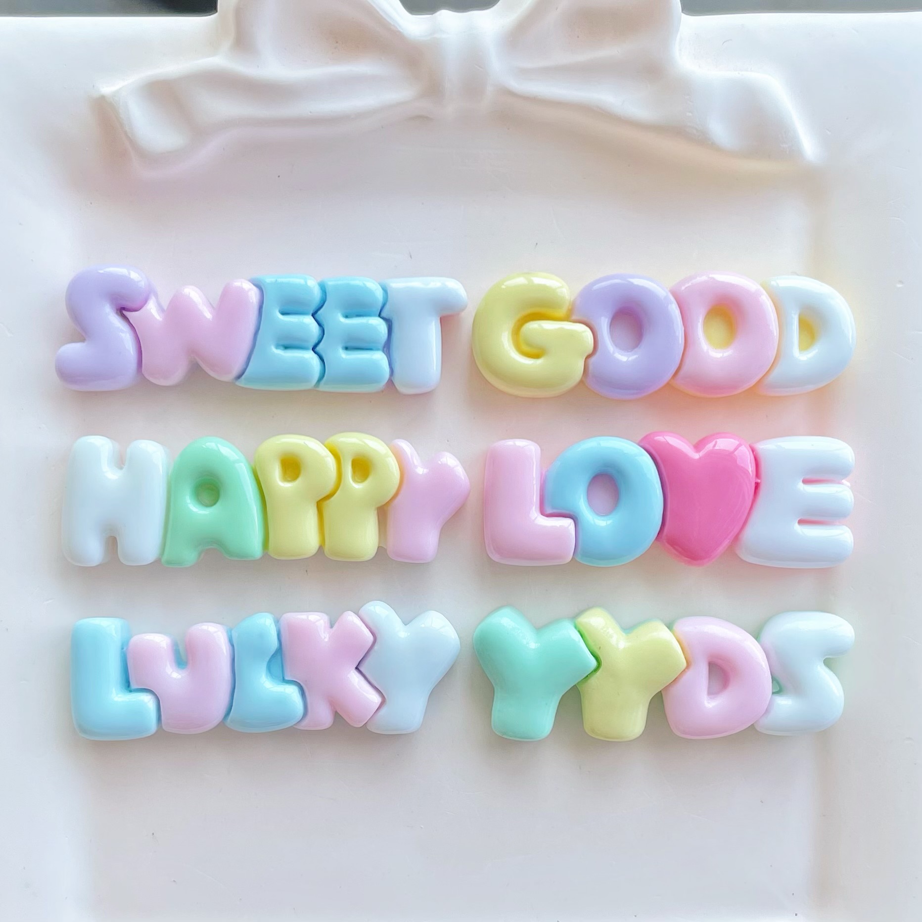 10-30Pcs Color Letter Planar R - Resin Art Letter Keychain recension och pris