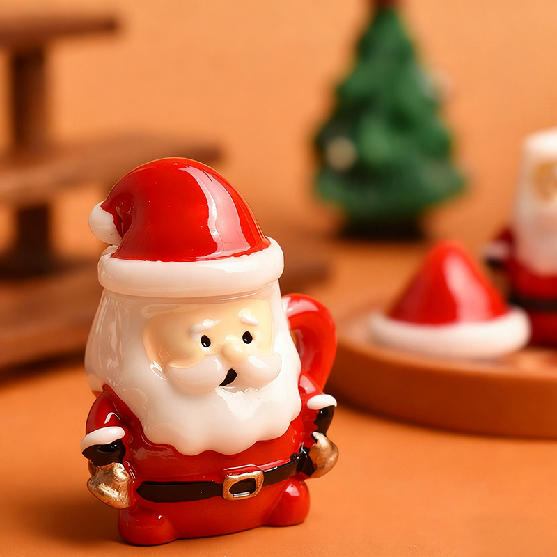 Mini Santa Teacup Ornament - R - Resin Art Products recension och pris