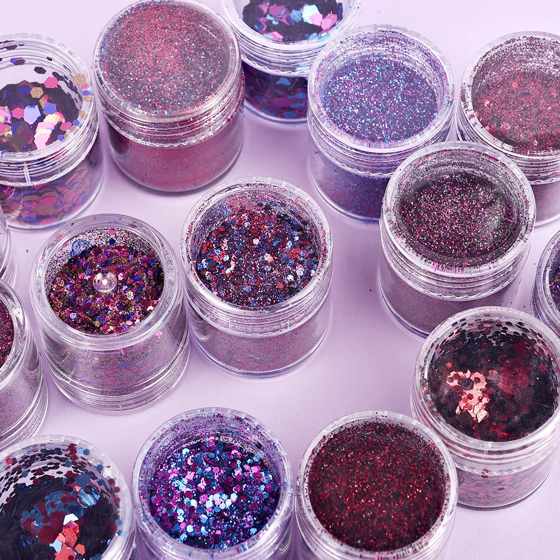 4/5 bottles Dreamlike Glitter  - Resin Art And Jewelry recension och pris